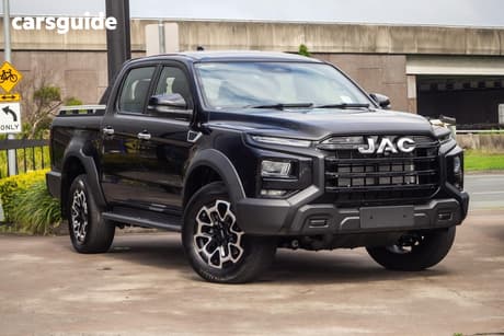 Black 2026 JAC Hunter Ute Tray PRO 4X4