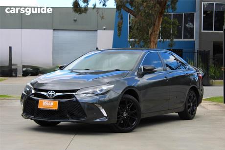 Grey 2017 Toyota Camry Sedan Rz S.E.