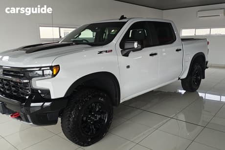 White 2026 Chevrolet Silverado Crew Cab Pickup 1500 Zr2