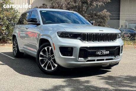 Silver 2022 Jeep Grand Cherokee Wagon Overland 5 Seat (4X4)