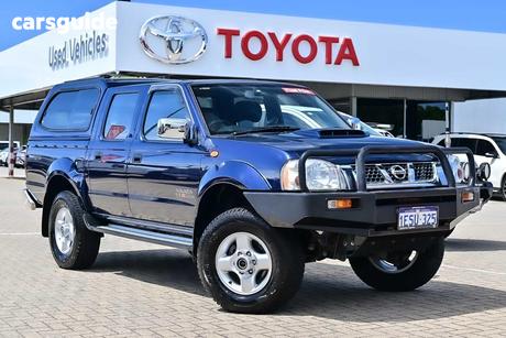 Blue 2015 Nissan Navara Dual Cab Pick-up St-R (4X4)