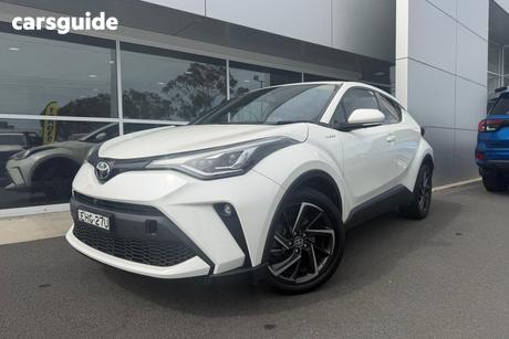 White 2020 Toyota C-HR Wagon Koba (Awd)