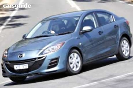 White 2014 Mazda 3 Sedan Neo