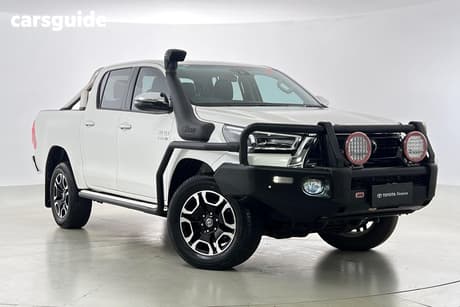 2021 Toyota Hilux SR5