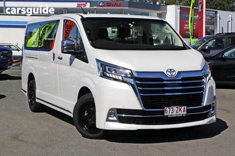 White 2019 Toyota Granvia Wagon Standard (6 Seats)