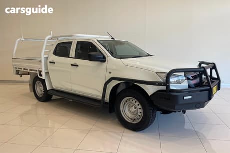 White 2020 Isuzu D-MAX Crew Cab Chassis Sx (4X4)
