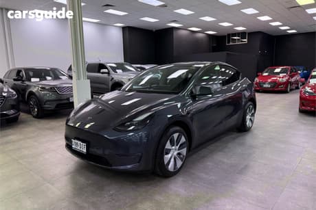 Grey 2023 Tesla Model Y Wagon Long Range