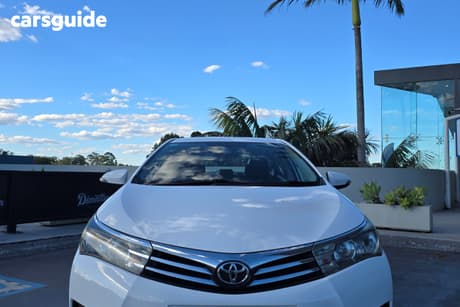 White 2014 Toyota Corolla Sedan Ascent