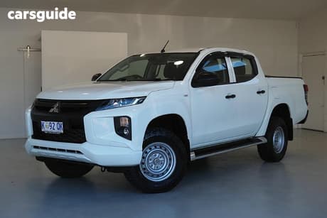 White 2022 Mitsubishi Triton Double Cab Pick Up Glx (4X4)