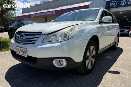 White 2011 Subaru Outback Wagon 2.5I Premium