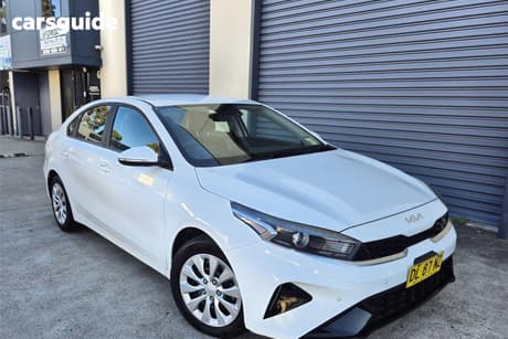 White 2024 Kia Cerato Sedan S