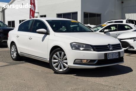 White 2014 Volkswagen Passat Sedan 118 Tsi