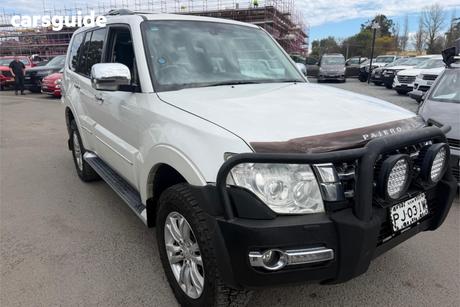 White 2015 Mitsubishi Pajero Wagon Exceed Lwb (4X4)