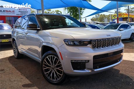 Silver 2022 Jeep Grand Cherokee Wagon Summit Reserve (4X4)