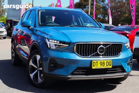 Blue 2022 Volvo XC40 Wagon Plus B4 Mhev