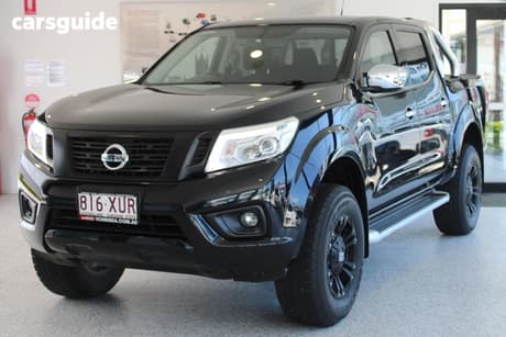 Black 2018 Nissan Navara Dual Cab Pick-up St (4X4)