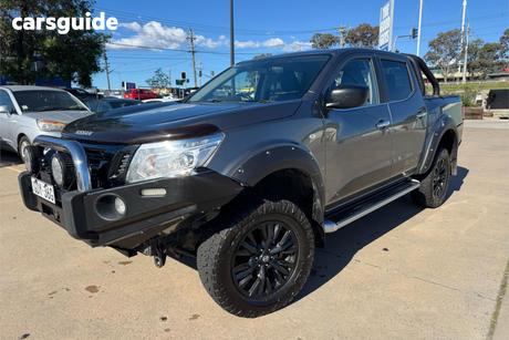 Grey 2018 Nissan Navara Dual Cab Pick-up St (4X4) Black Edition