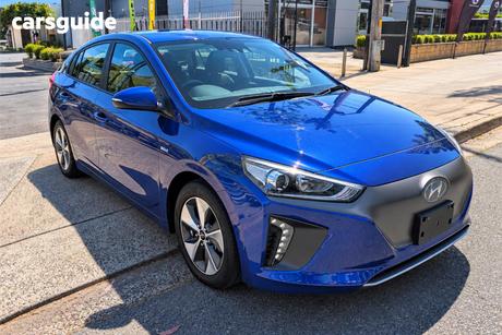Blue 2018 Hyundai Ioniq Hatchback Electric Elite (Black Grille)