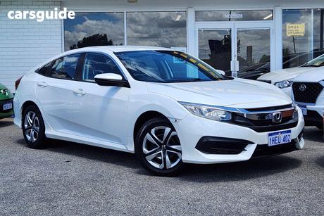White 2016 Honda Civic Sedan Vti