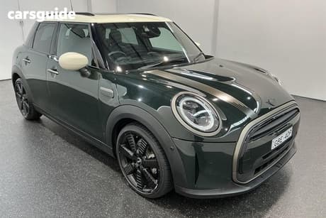 Green 2023 Mini Cooper Hatchback Classic 5D Hatch