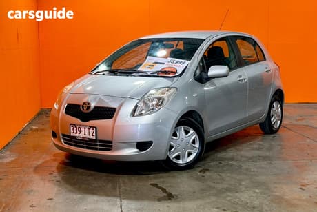 Silver 2006 Toyota Yaris Hatchback Yr