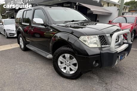 Black 2005 Nissan Pathfinder Wagon Ti (4X4)