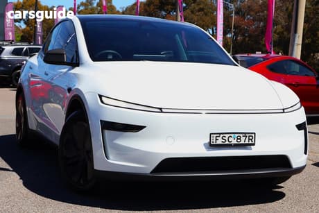 White 2025 Tesla Model Y Wagon Rear-Wheel Drive