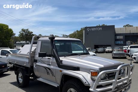 Silver 2004 Toyota Landcruiser Cab Chassis Muster
