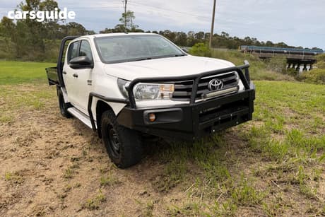 White 2018 Toyota Hilux Dual Cab Utility Sr (4X4)
