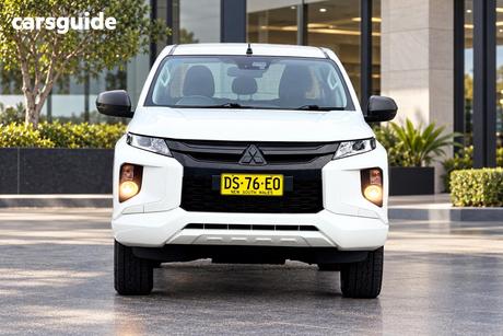 White 2019 Mitsubishi Triton Double Cab Pick Up Glx Plus (4X4)