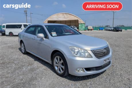 Silver 2009 Toyota Crown Sedan MAJESTA