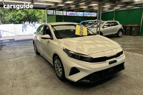 White 2024 Kia Cerato Sedan S