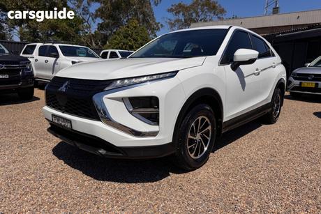 White 2024 Mitsubishi Eclipse Cross Wagon Es (2Wd)