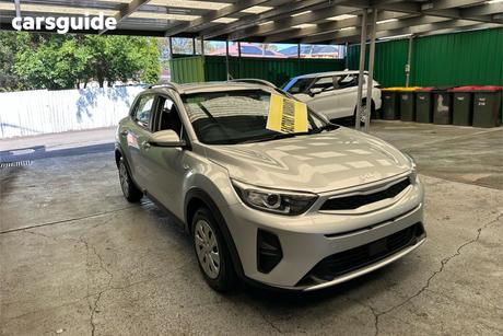 Silver 2024 Kia Stonic Wagon S