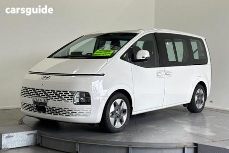 White 2022 Hyundai Staria Wagon Elite