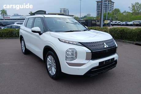 White 2024 Mitsubishi Outlander Wagon Es 5 Seat (2Wd)