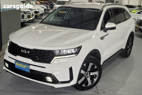 White 2023 Kia Sorento Wagon Sport 7 Seat