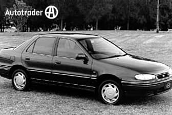 Green 1995 Hyundai Lantra Sedan Gl