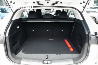 White 2025 MG HS Wagon Excite