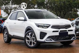 2025 Toyota Camry Ascent Hybrid Axhv70R