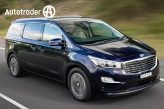 Silver 2018 Kia Carnival Wagon S