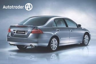 Silver 2006 Honda Accord Sedan Vti