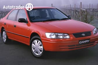 White 2001 Toyota Camry Sedan Csi