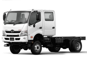 2025 Hino 300 Crew Cab Chassis 817 Medium (4X4)