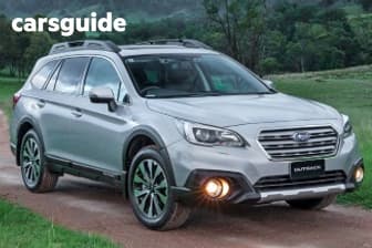 White 2017 Subaru Outback Wagon 2.5I Premium