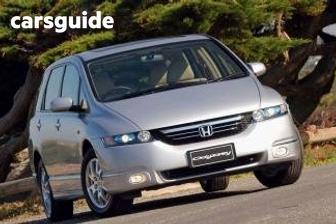 Silver 2005 Honda Odyssey Wagon Luxury
