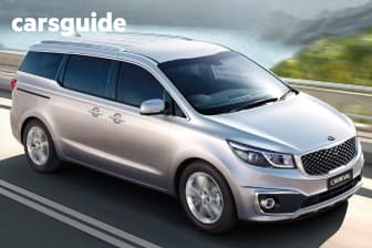 Silver 2018 Kia Carnival Wagon S
