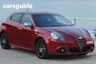 Red 2014 Alfa Romeo Giulietta Hatchback Quad Verde