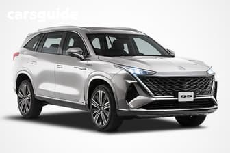 White 2025 MG Qs Wagon Essence Awd