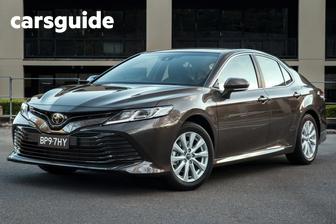 White 2019 Toyota Camry Sedan Ascent